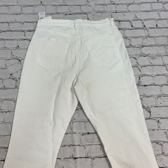 NWT Abercrombie and Fitch Ultra High Rise Slim Strength Jean‎ Size 33/16 "READ" - Picture 2 of 12